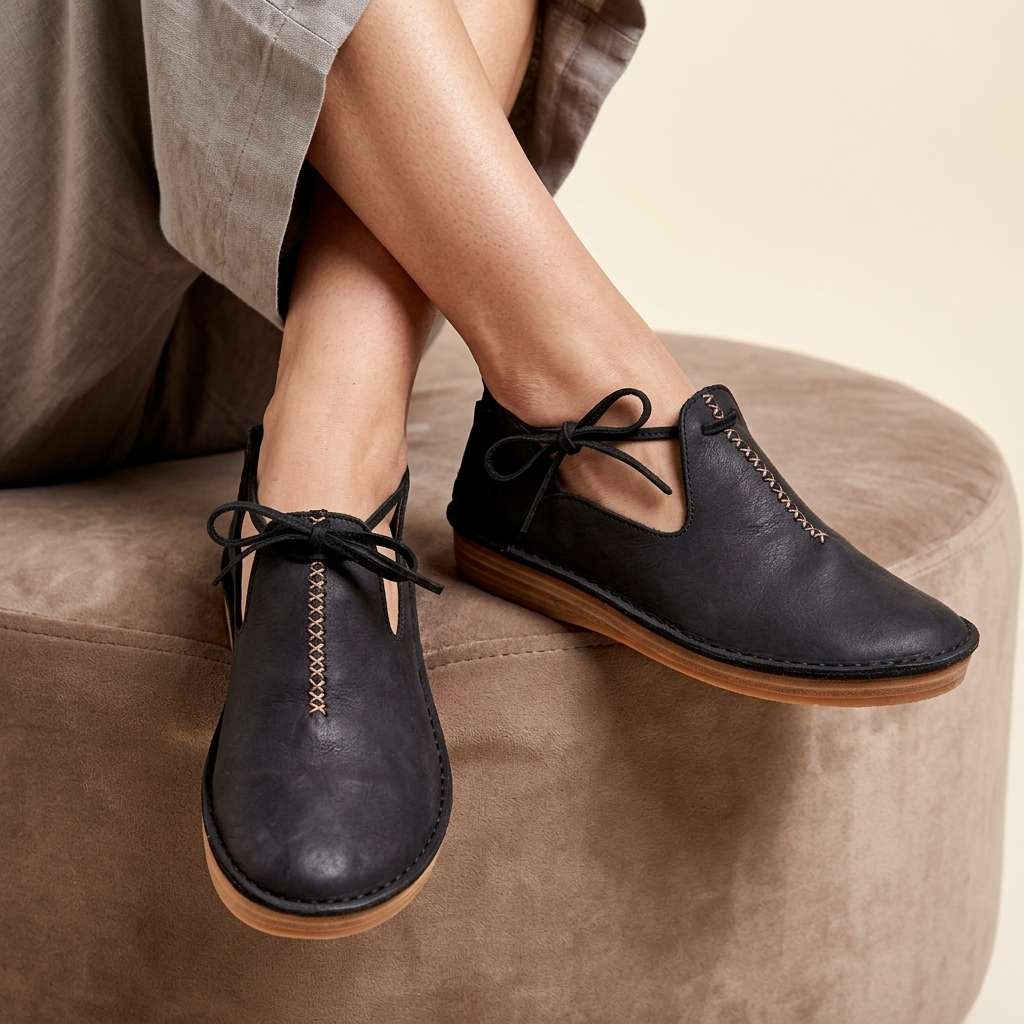 Velora | Comfortable Moccasins with Adjustable Strap